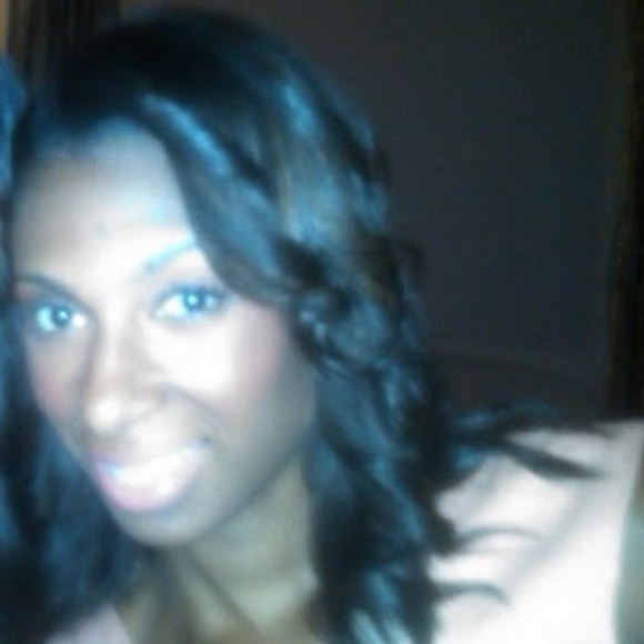 Meet your Posher, Heather - Picture 1 of 1